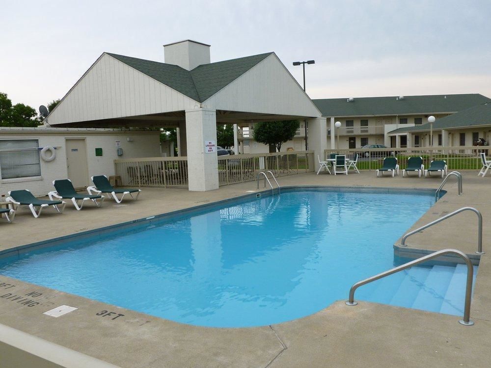 Moberly Inn & Suites 외부 사진