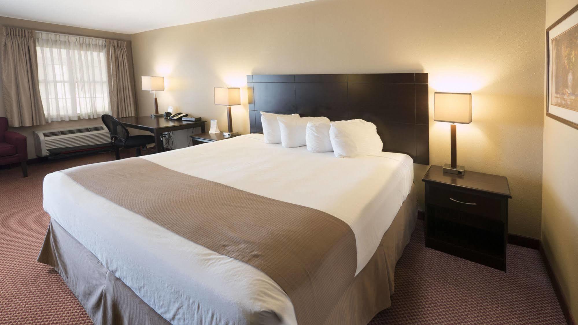 Moberly Inn & Suites 외부 사진