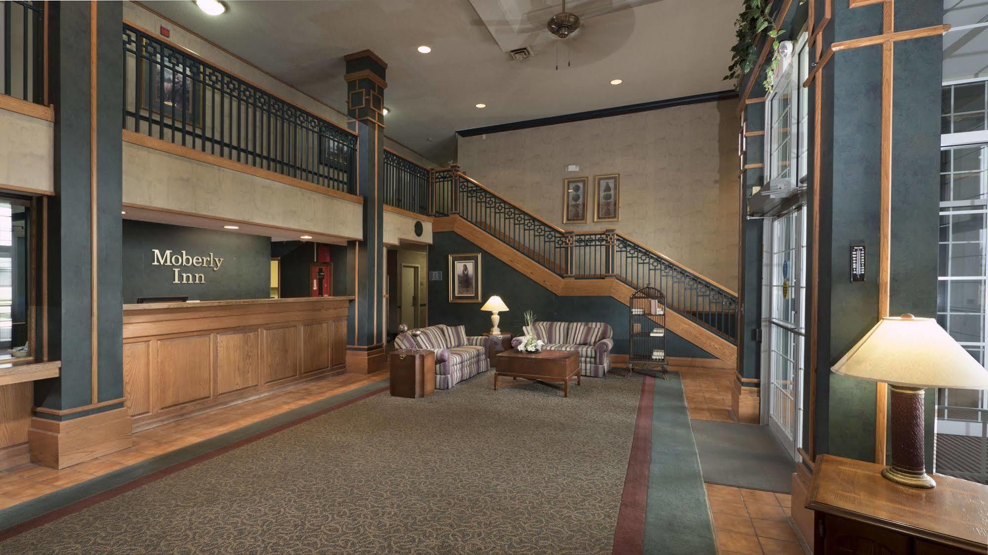 Moberly Inn & Suites 외부 사진